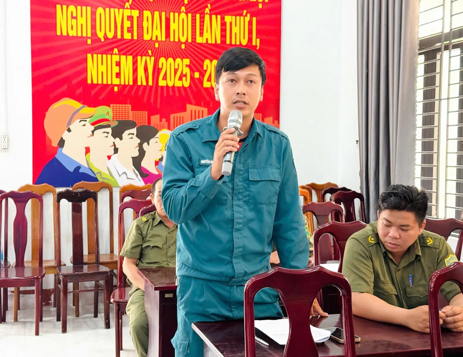 Đại biểu phát biểu ý kiến tại Hội nghị triển khai công tác tổ chức Ngày hội